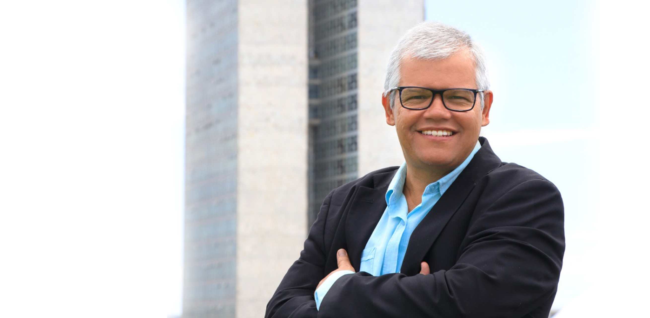 Presidente interino, Wellington Fernandes de Oliveira e o pré-candidato a deputado federal Luís Cláudio de Santana