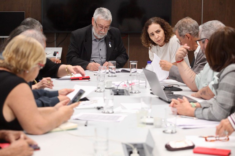 Representantes do Ministério da Gestão e das carreiras de Ciência e Tecnologia, Instituto Evandro Chagas e CENP assinam o 43º acordo no âmbito das mesas de negociação temporárias e específicas — Foto: André Correa